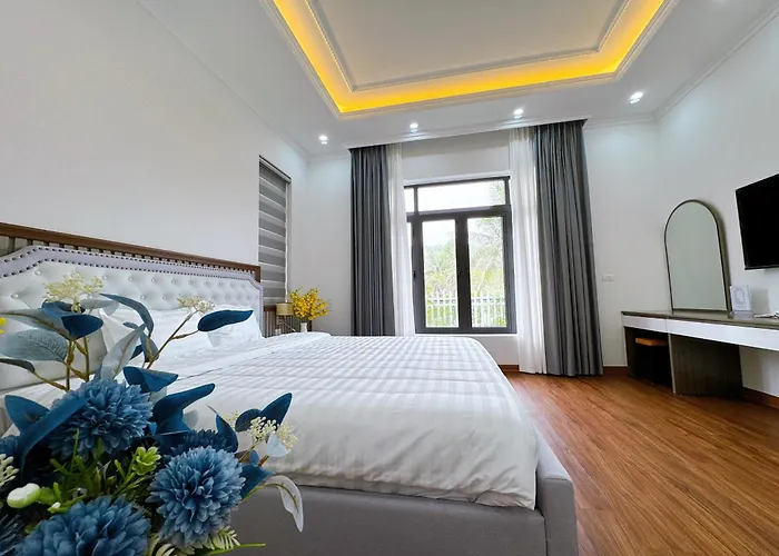 Hotel Phuong Hoang - Be Boi, Phong Karaoke, San Pickleball, Xe Dia Hinh, Xe Dap Doi