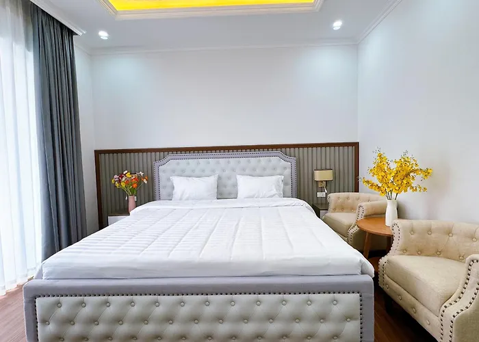 Hotel Phuong Hoang - Be Boi, Phong Karaoke, San Pickleball, Xe Dia Hinh, Xe Dap Doi