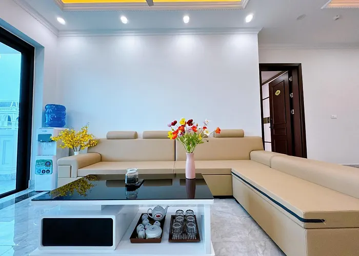 Hotel Phuong Hoang - Be Boi, Phong Karaoke, San Pickleball, Xe Dia Hinh, Xe Dap Doi Ha Long