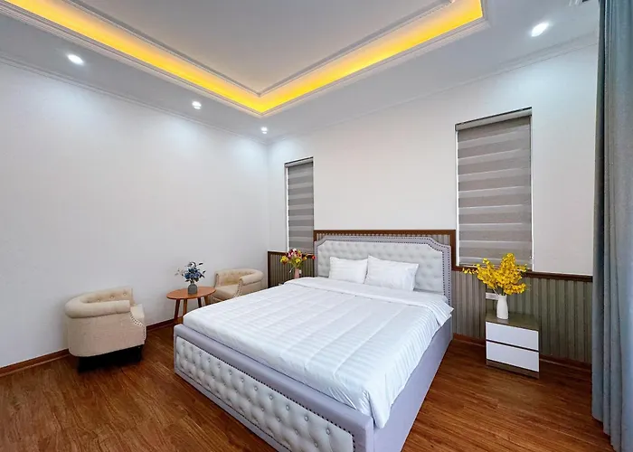 Hotel Phuong Hoang - Be Boi, Phong Karaoke, San Pickleball, Xe Dia Hinh, Xe Dap Doi