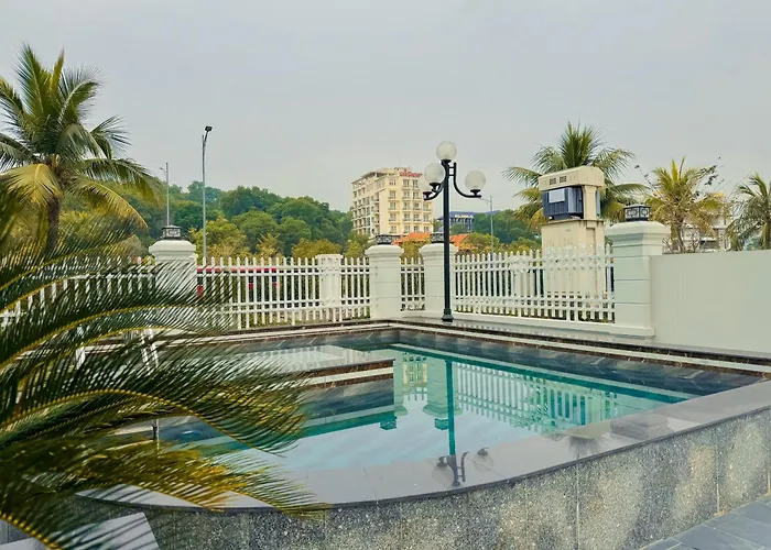 Phuong Hoang - Be Boi, Phong Karaoke, San Pickleball, Xe Dia Hinh, Xe Dap Doi Hạ Long
