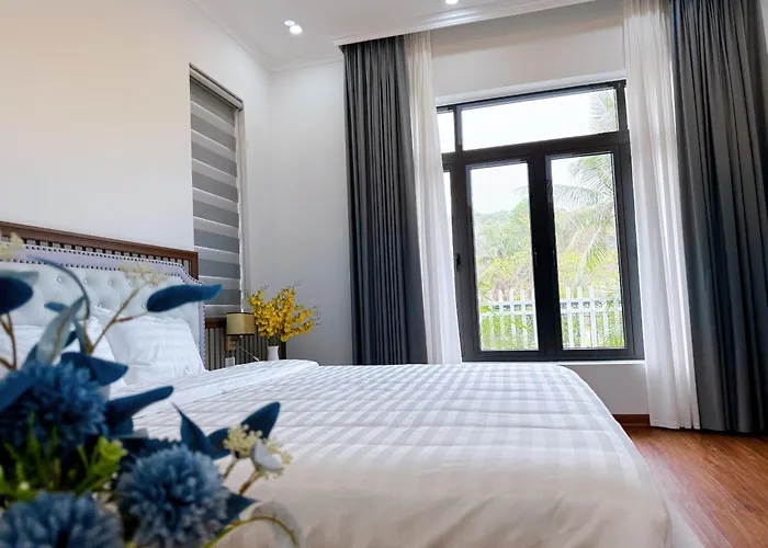 Hotel Phuong Hoang - Be Boi, Phong Karaoke, San Pickleball, Xe Dia Hinh, Xe Dap Doi