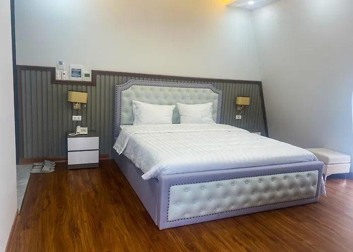 Phuong Hoang - Be Boi, Phong Karaoke, San Pickleball, Xe Dia Hinh, Xe Dap Doi Hotel *