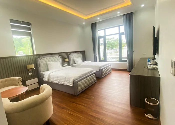 Phuong Hoang - Be Boi, Phong Karaoke, San Pickleball, Xe Dia Hinh, Xe Dap Doi
